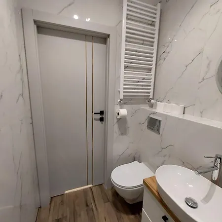 Posnania Parking Samodzielne Zameldowanie 24h Apartamento Poznań